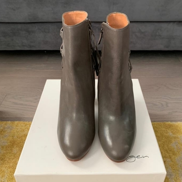 HALOGEN Grey Leather Booties - Size 7 and 7.5 (Read description) - Picture 5 of 5